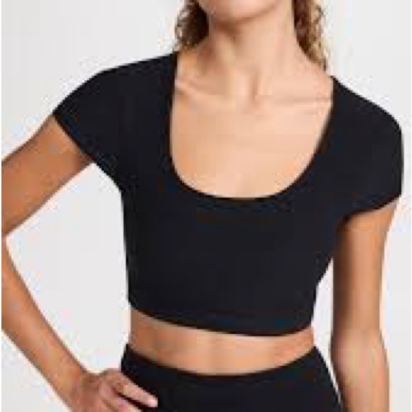 Beyond Yoga Gray/Black Fitted Scoop Bra Crop Top Activewear - Picture 1 of 8